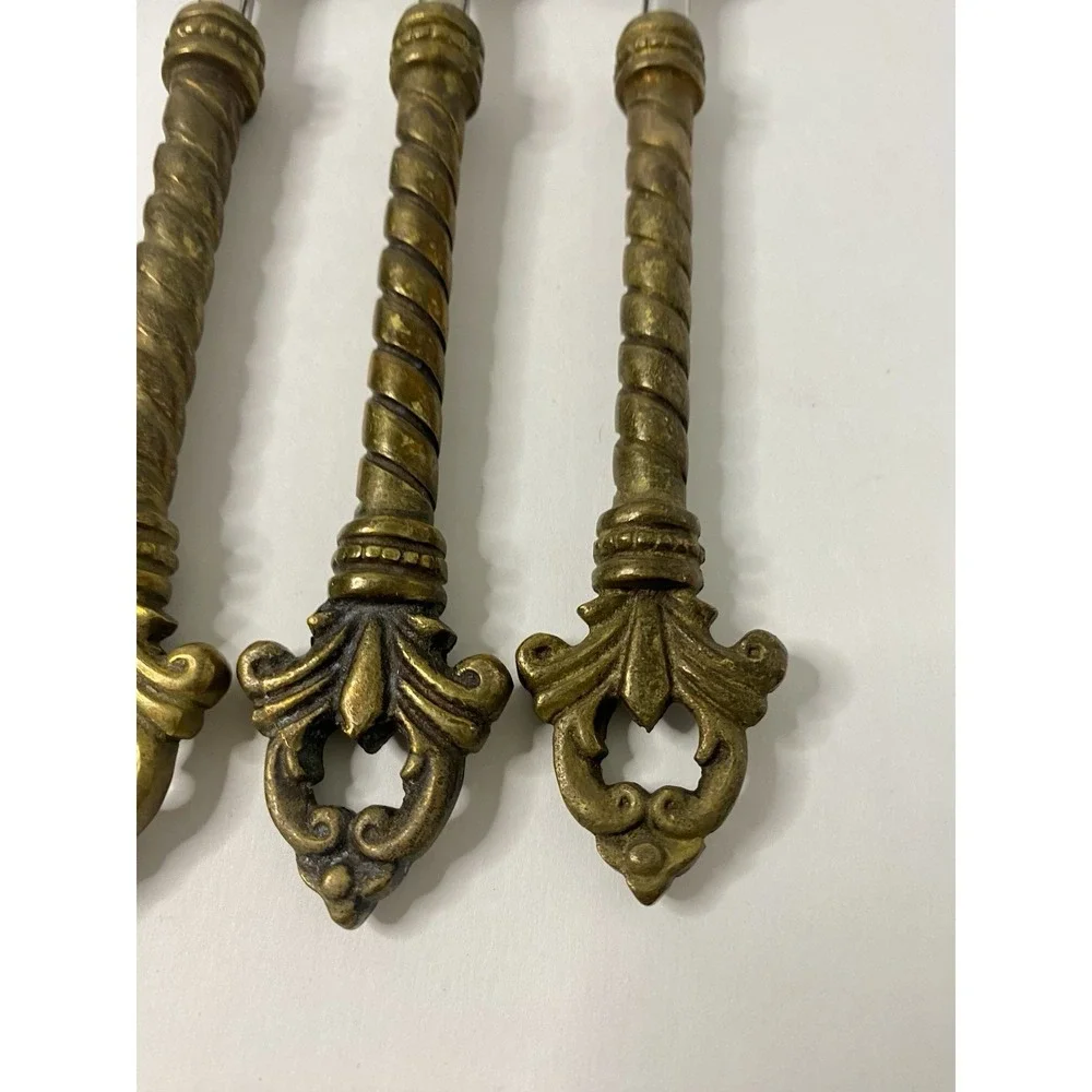 4 Gracious Goods Collection Acanthus Fleur de lis Stainless Teaspoons 7-3/8